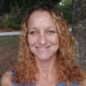 Meet your Posher, Carrie